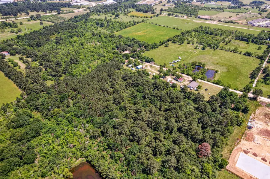 1835 S Cherry St Street, Tomball, TX 77375 - Image #2