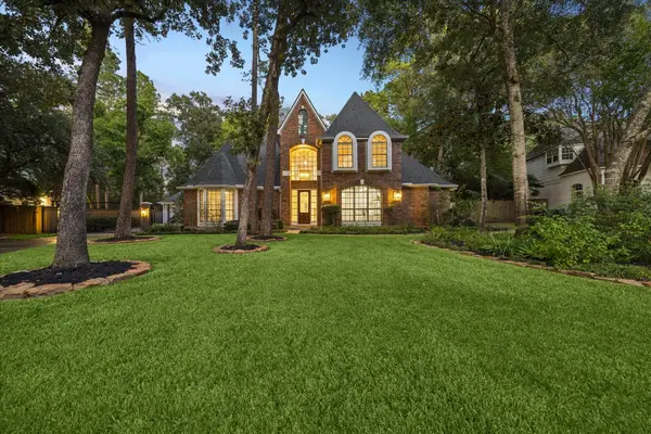 4 E Eden Elm Circle, The Woodlands, TX 77381