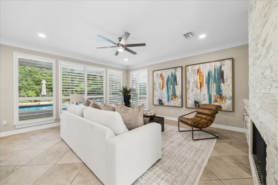 4 E Eden Elm Circle, The Woodlands, TX 77381 - #2