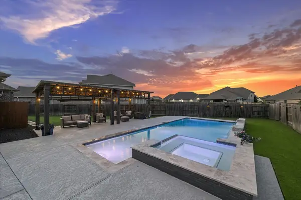 26102 Pond Lily Circle, Richmond, TX 77406