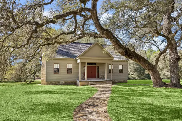 207 Bauer Rummel Road, Round Top, TX 78954