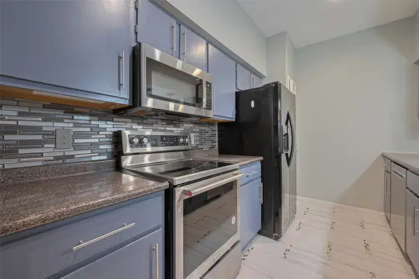 4001 Tanglewilde Street #1402, Houston, TX 77063