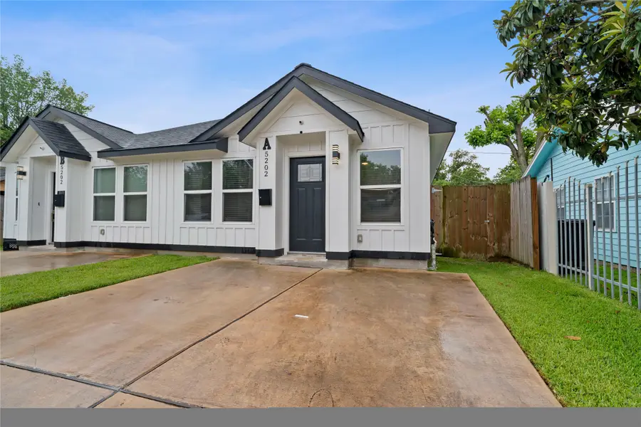 5202 Northridge Drive #A/B, Houston, TX 77033 - #2