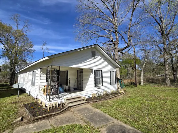 1083 County Road 3141 E, Cleveland, TX 77327