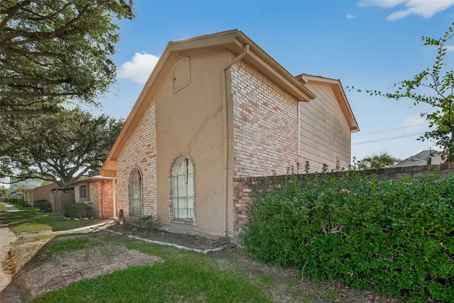 13175 Clarewood Drive, Houston, TX 77072 - Image #3