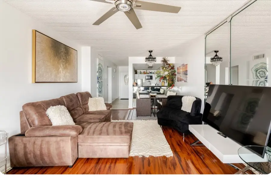 7310 Seawall Boulevard #309, Galveston, TX 77551 - Image #3