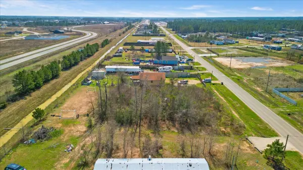 460 County Road 3570, Cleveland, TX 77327