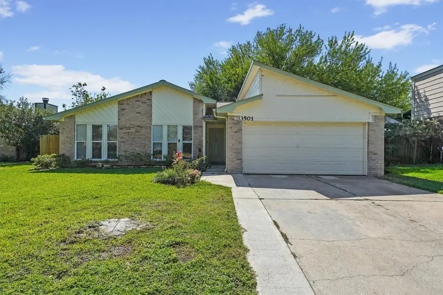 3501 Old Oaks Drive, Baytown, TX 77521 - Image #2