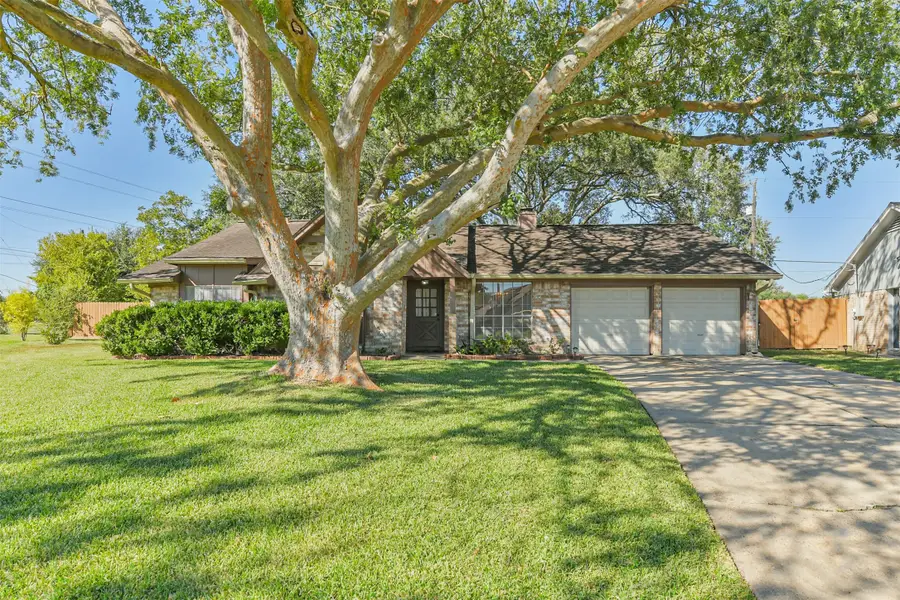 1509 Newport Boulevard, League City, TX 77573 - Image #2