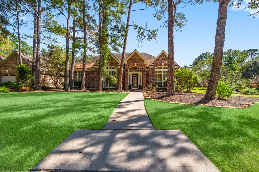 2 Quiet Oak Drive, The Woodlands, TX 77381 - Image #2