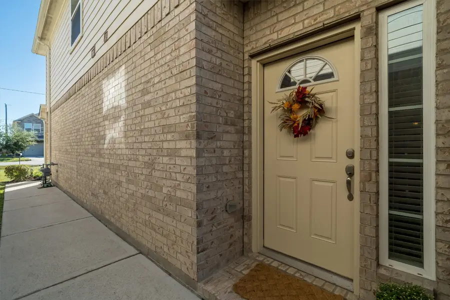 523 N 1st Street, La Porte, TX 77571 - #2