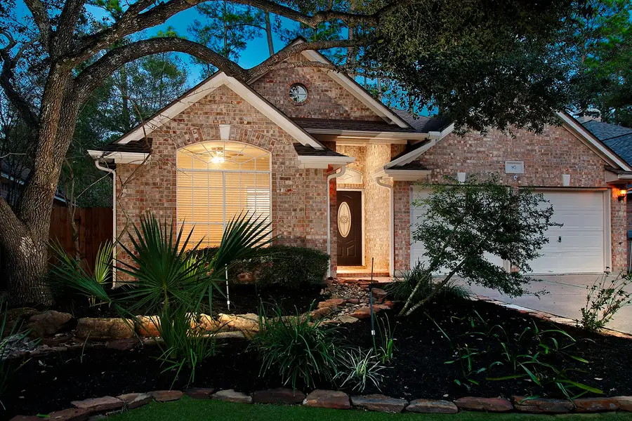 87 N Crossed Birch Place, The Woodlands, TX 77381 - Image #2