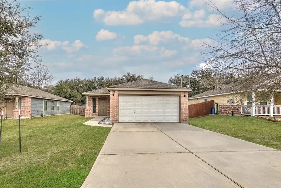 513 Hospital Street, Tomball, TX 77375 - #2