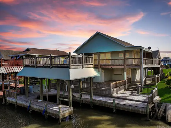 1314 Boyt Road, Crystal Beach, TX 77650