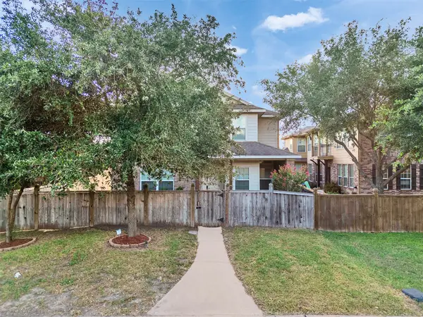 8235 Gran Villa Drive, Cypress, TX 77433