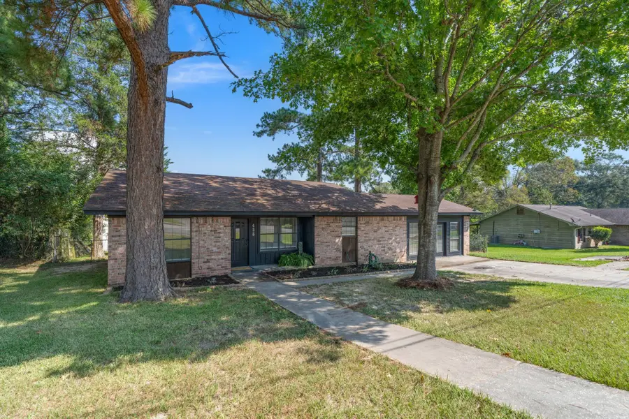 435 Young St Street, Livingston, TX 77351 - Image #2