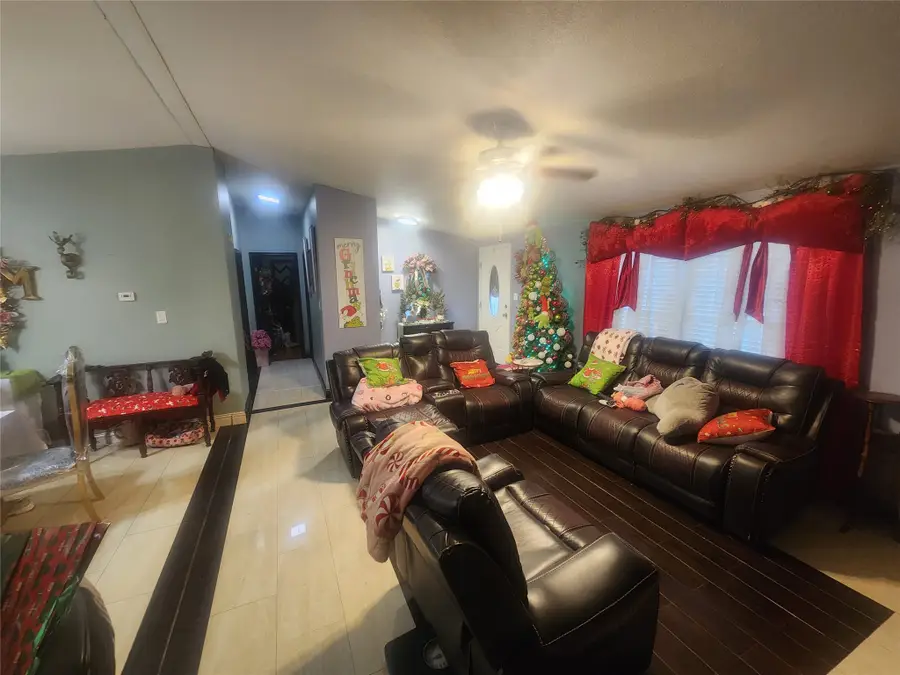 4404 34th Street, Dickinson, TX 77539 - #2