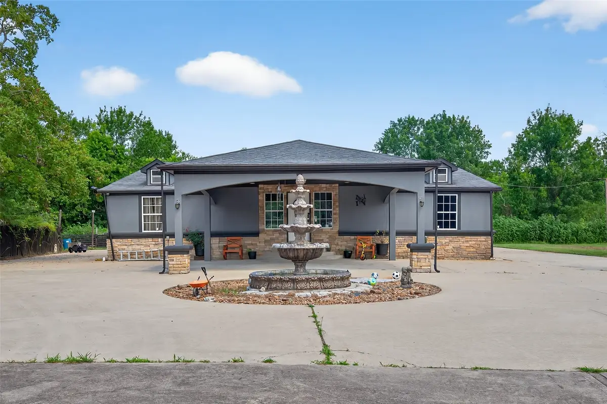 153 County Road 4907, Dayton, TX 77535 - Image #1