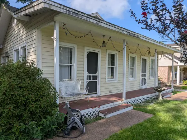 125 Meadowlawn Street, Shoreacres, TX 77571