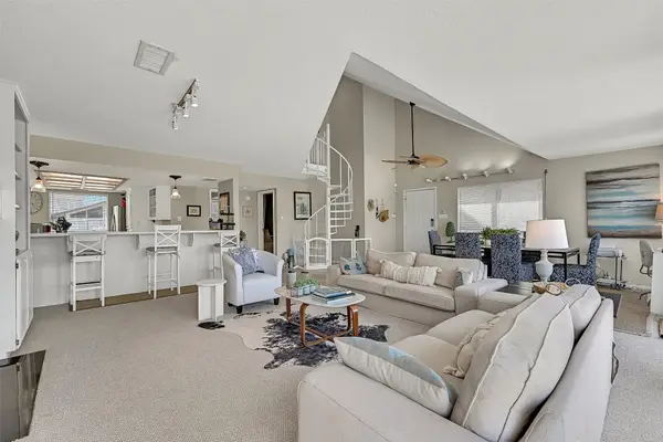 13819 San Domingo Drive, Galveston, TX 77554