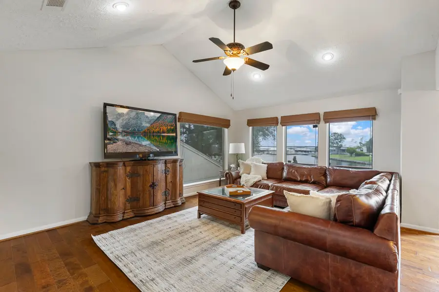 3930 Knollcrest Drive, Montgomery, TX 77356 - #2