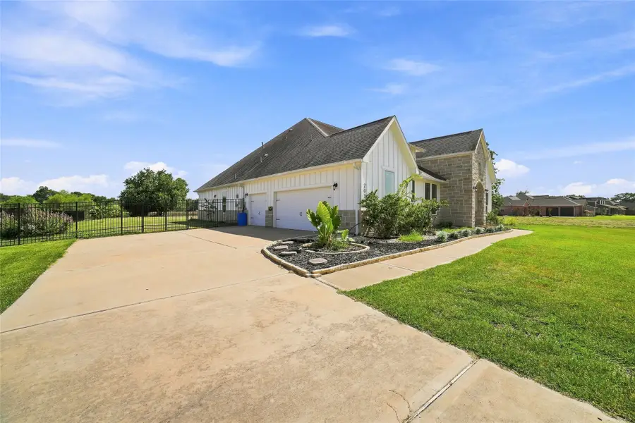 203 Cavalry Trail Drive, Rosharon, TX 77583 - #3
