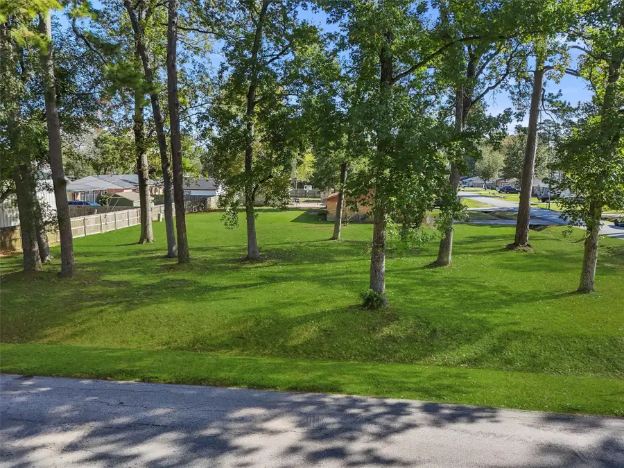 803 Corydon Drive, Huffman, TX 77336 - Image #2