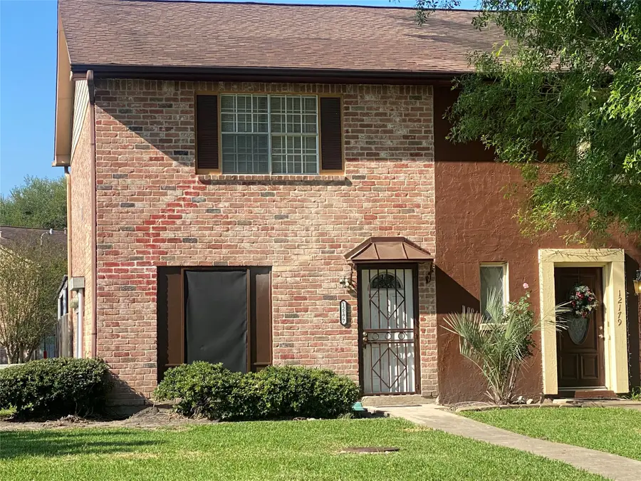 12177 Sharpview Drive, Houston, TX 77072 - #2