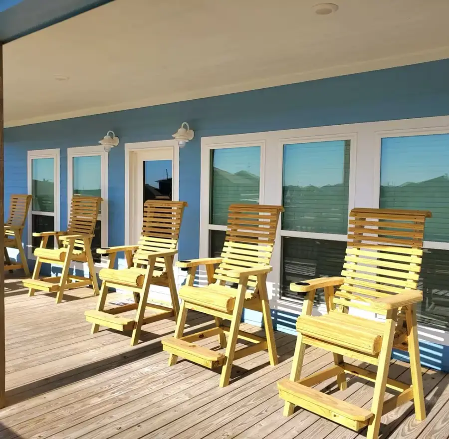 976 Mary Lynn, Crystal Beach, TX 77650 - Image #2