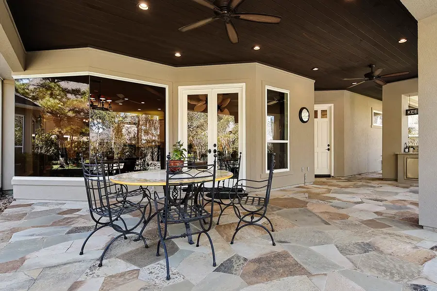 22 W Bracebridge Circle, The Woodlands, TX 77382 - #3