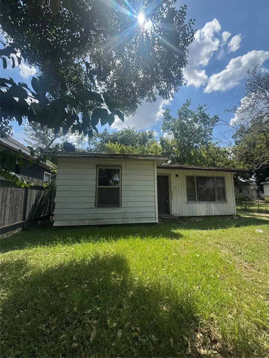 3018 Cactus Street, Houston, TX 77026 - Image #2