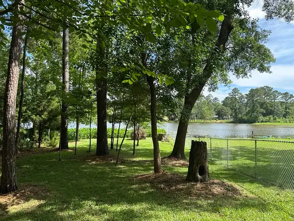 512 Navajo Street, Conroe, TX 77316