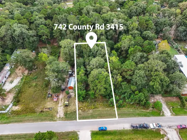 742 County Road 3415, Cleveland, TX 77327