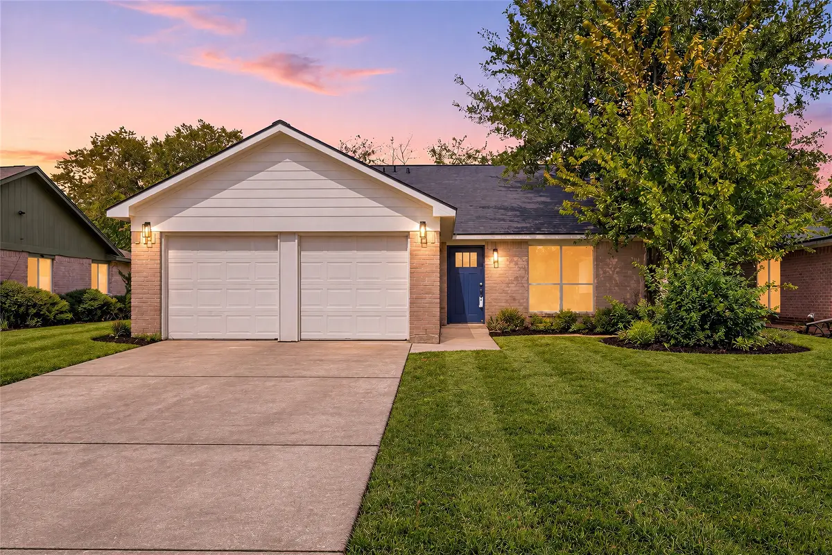 6614 Villarreal Drive, Stafford Missouri City, TX 77489 - #1