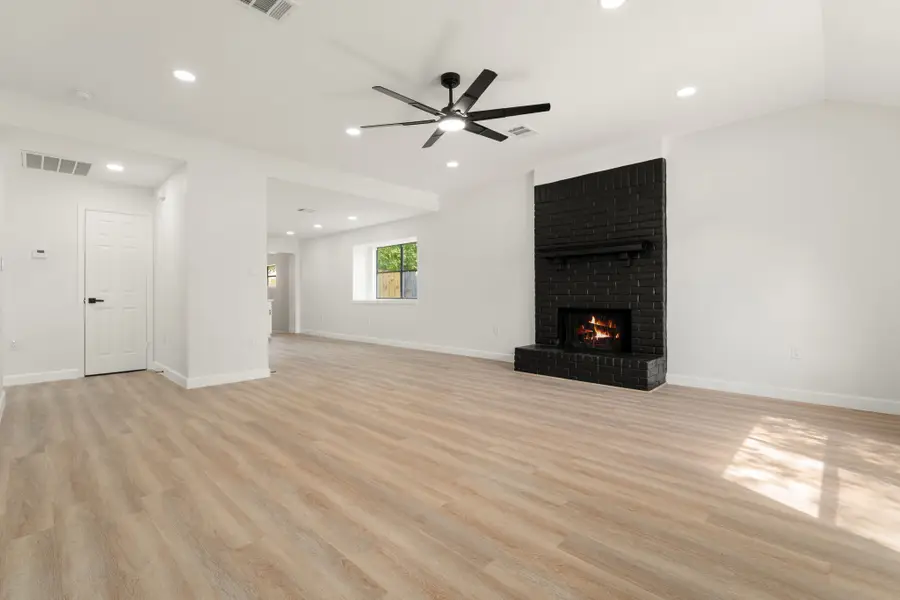 6614 Villarreal Drive, Stafford Missouri City, TX 77489 - #3