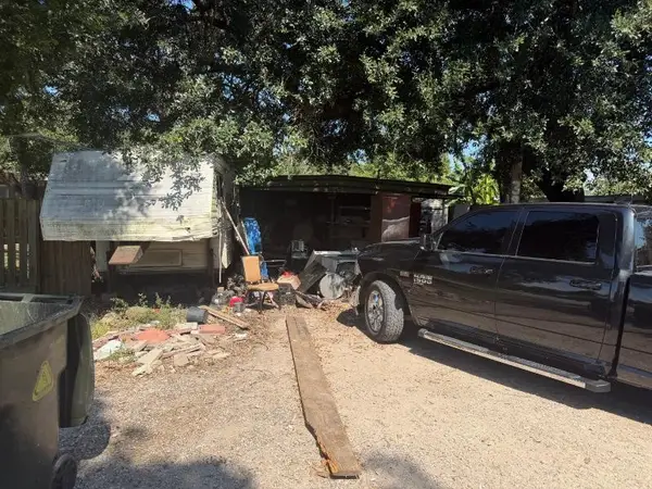 3927 Clifton Lane, Bacliff, TX 77518