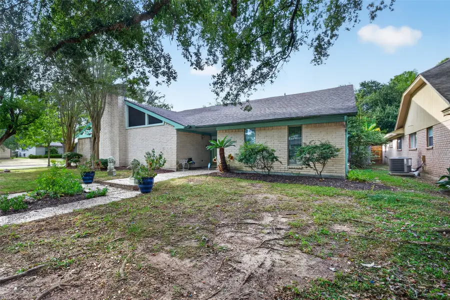 16403 Glenshannon Drive, Houston, TX 77059 - #3