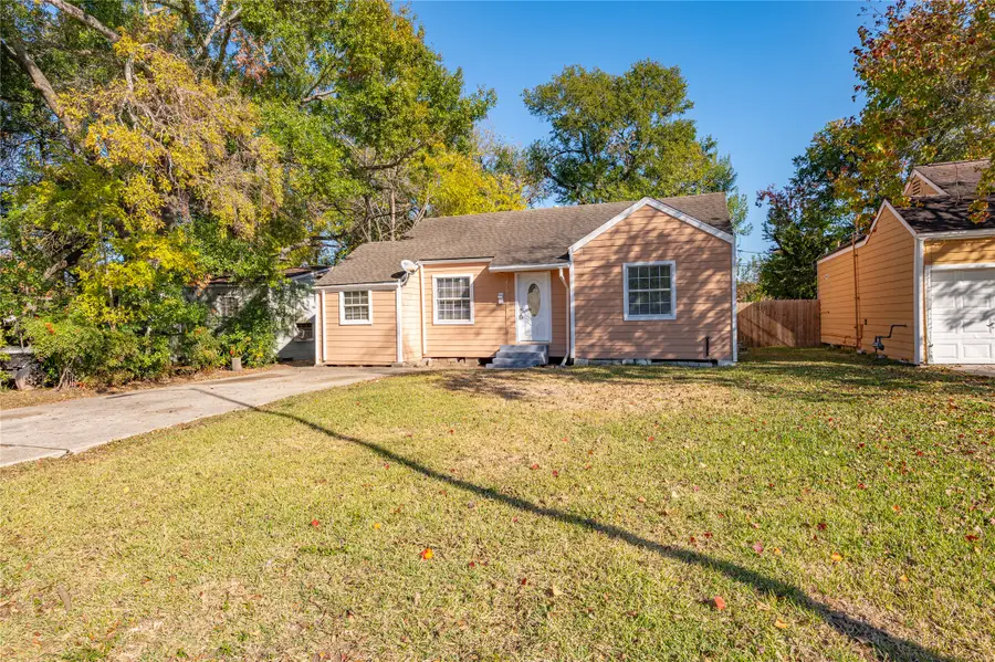 715 Center Street, Pasadena, TX 77506 - #2