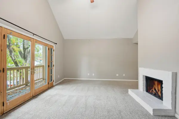 2100 Tanglewilde Street #642, Houston, TX 77063