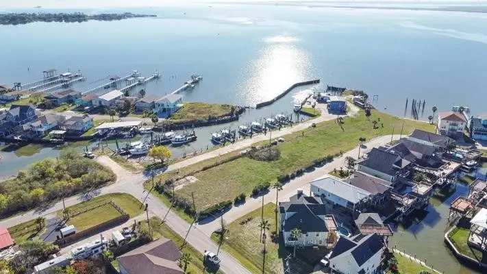 1220 Aqua Way Drive, Dickinson, TX 77539 - #2