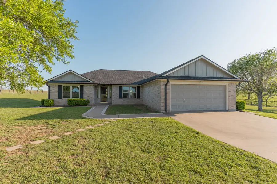 11950 Whitman Rd, Brenham, TX 77833 - Image #2