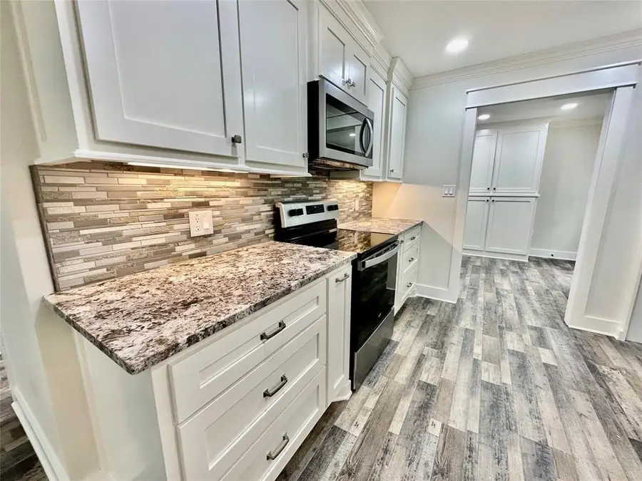 230 Charmaine Drive E, Woodville, TX 75979 - Image #3