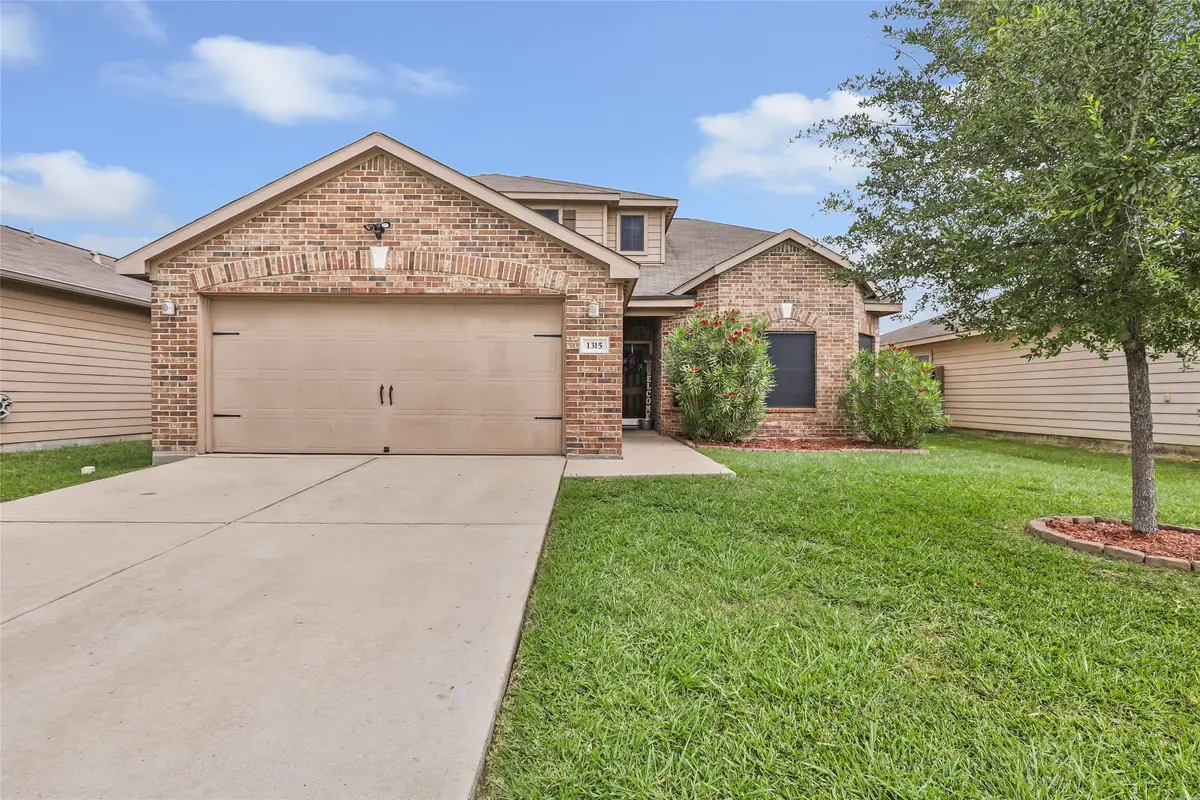 1315 Wallflower Avenue, Baytown, TX 77521 - #1