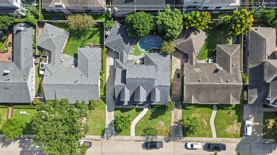 2415 Briarmead Drive, Houston, TX 77057 - #2