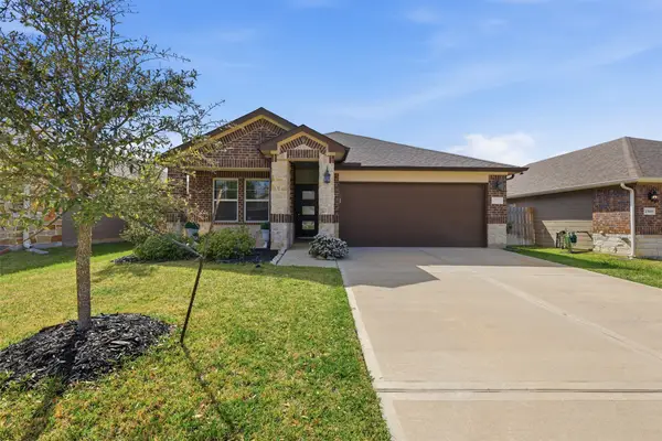 2304 W Winding Pines Drive, Tomball, TX 77375