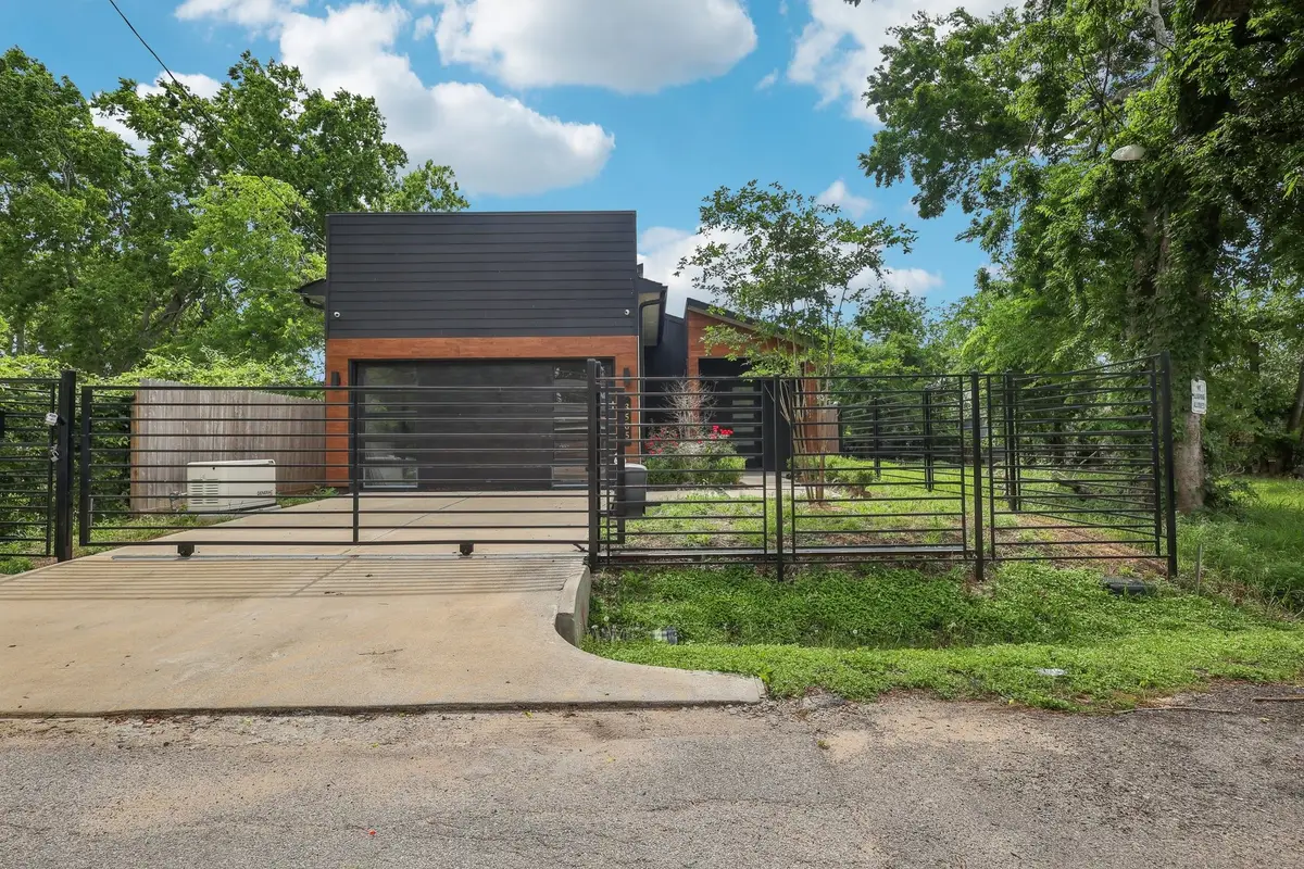 3505 Cobb Street, Houston, TX 77004 - Image #1