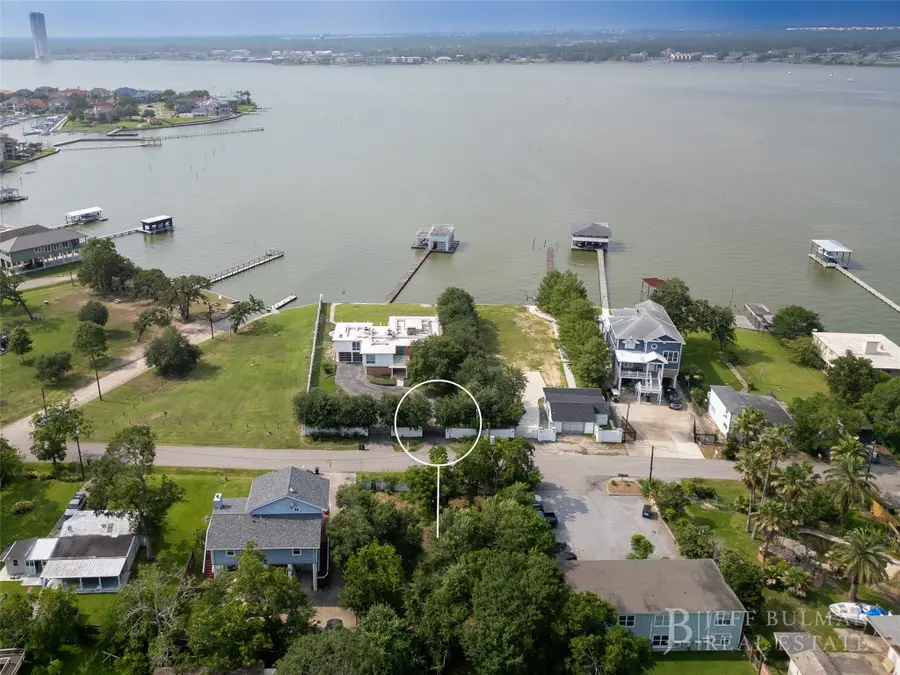 1825 Cove Park Drive, Kemah, TX 77565 - Image #2