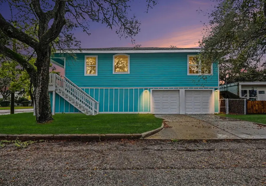 2828 Avenue O 1/2, Galveston, TX 77550 - #3