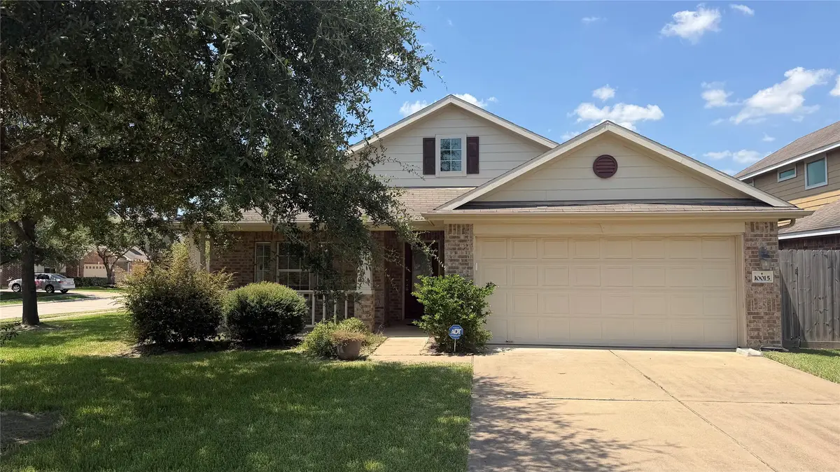 10015 Lynnwood Drive, Baytown, TX 77521 - #1