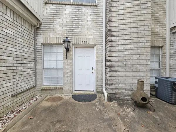 3800 Tanglewilde Street #605, Houston, TX 77063